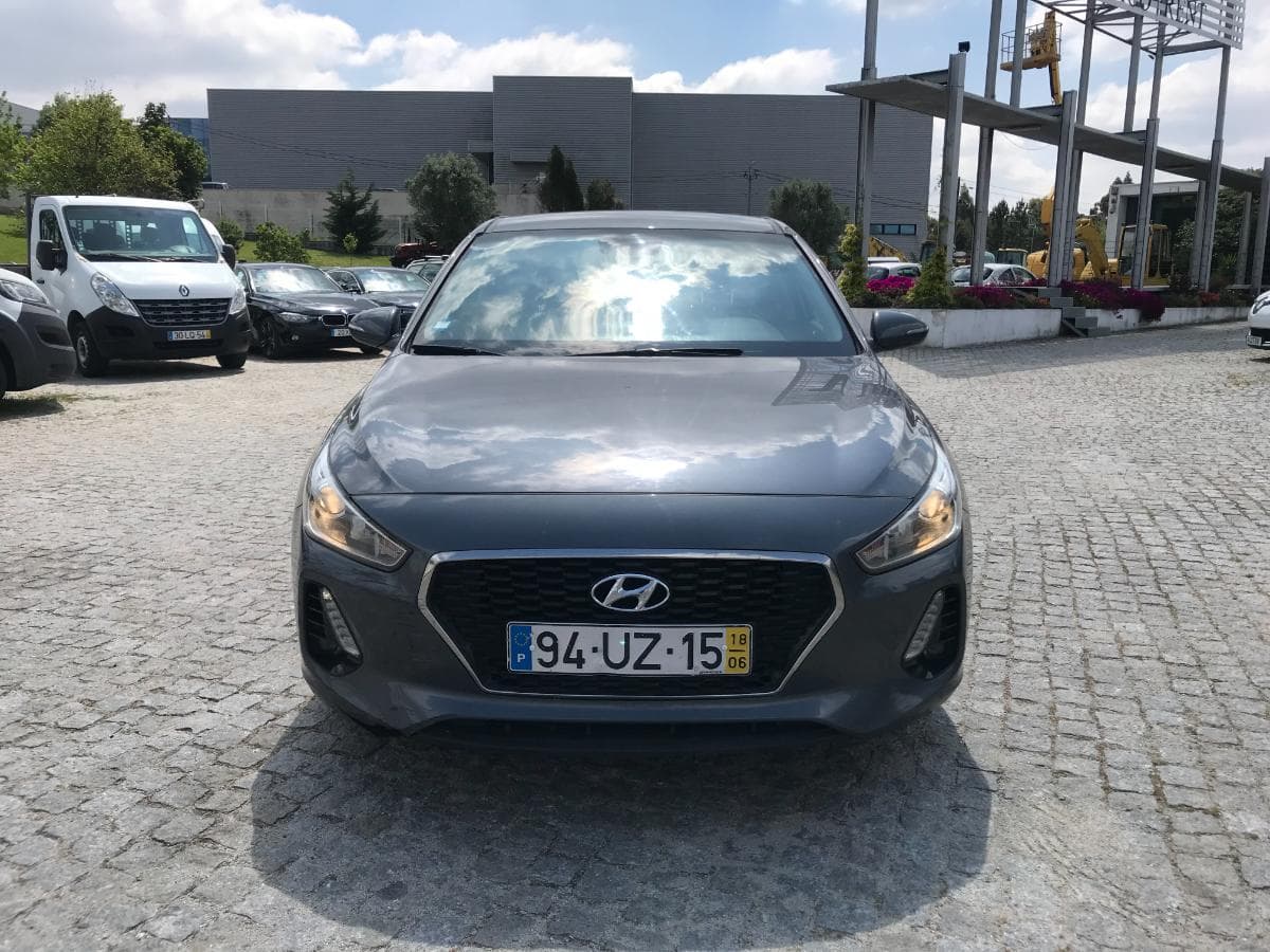 Hyundai i30 1.6 CDRI · Ano 2018 — imagen 2