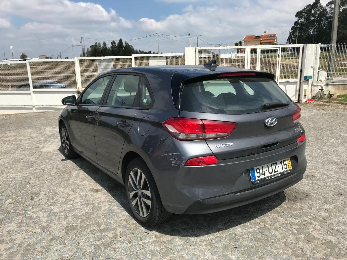 Hyundai i30 1.6 CDRI · Ano 2018 — imagen 10