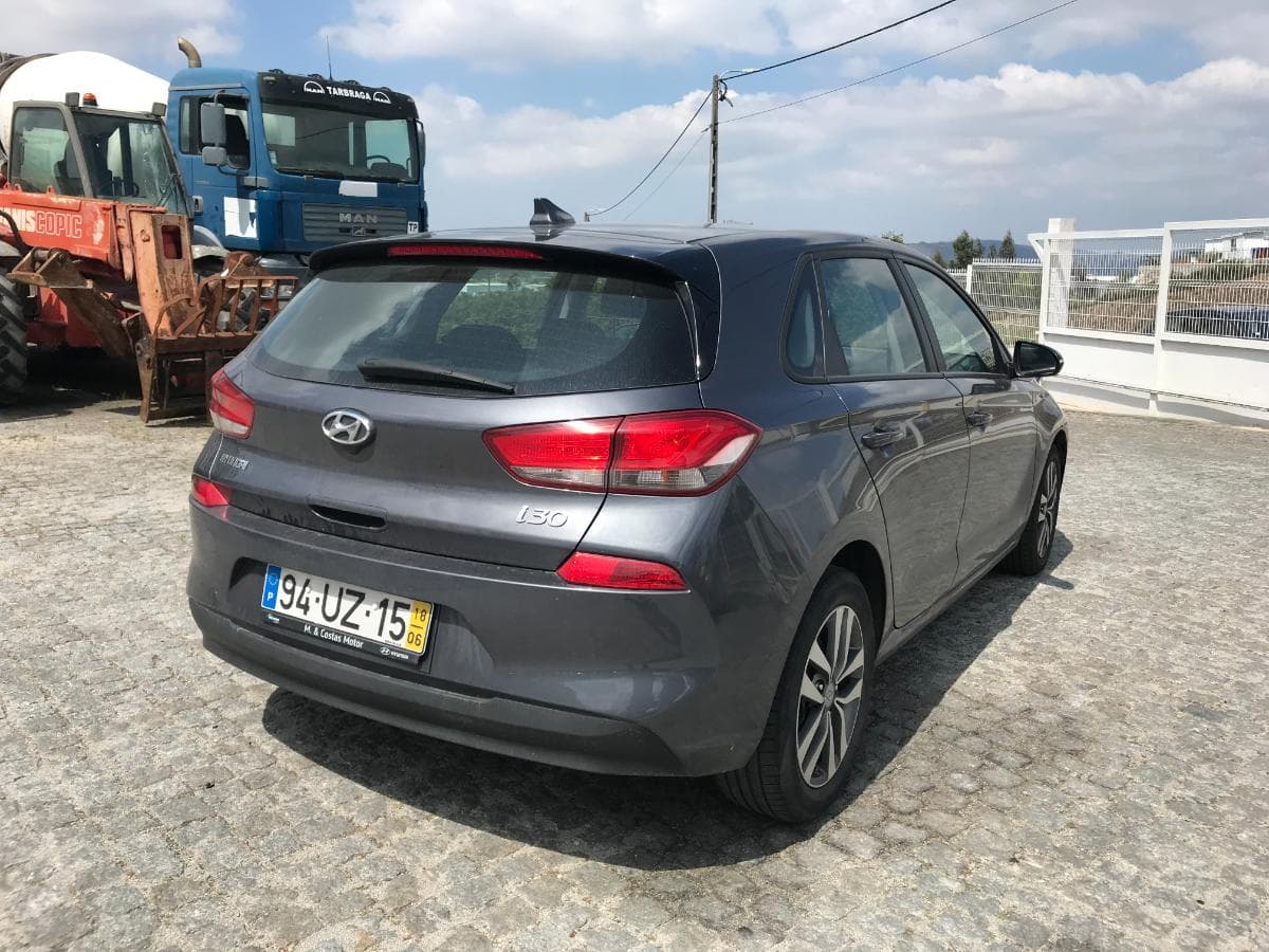 Hyundai i30 1.6 CDRI · Ano 2018 — imagen 6