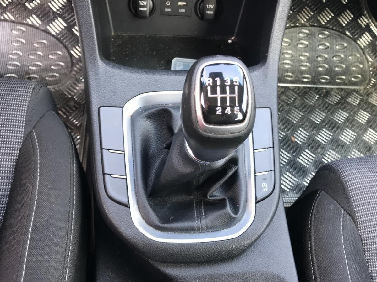 Hyundai i30 1.6 CDRI · Ano 2018 — imagen 28