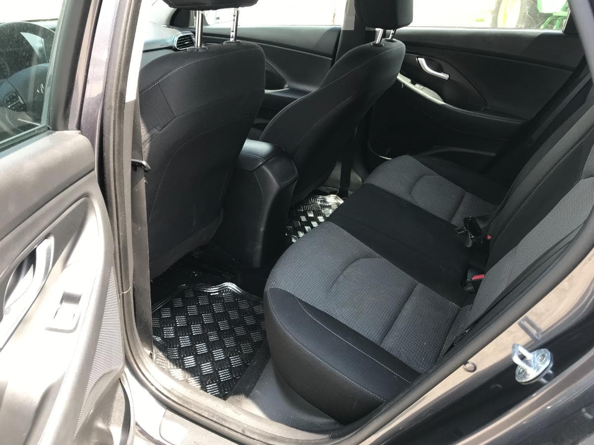 Hyundai i30 1.6 CDRI · Ano 2018 — imagen 31