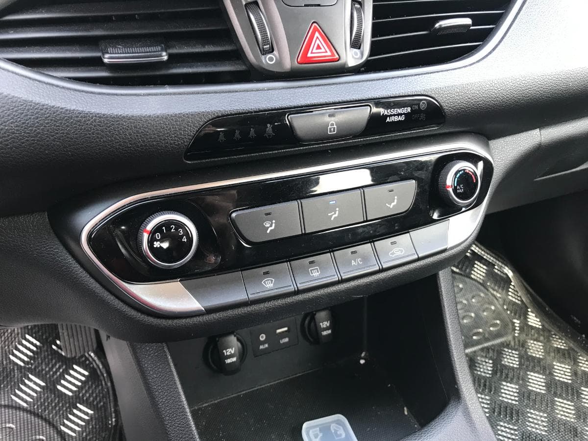 Hyundai i30 1.6 CDRI · Ano 2018 — imagen 33