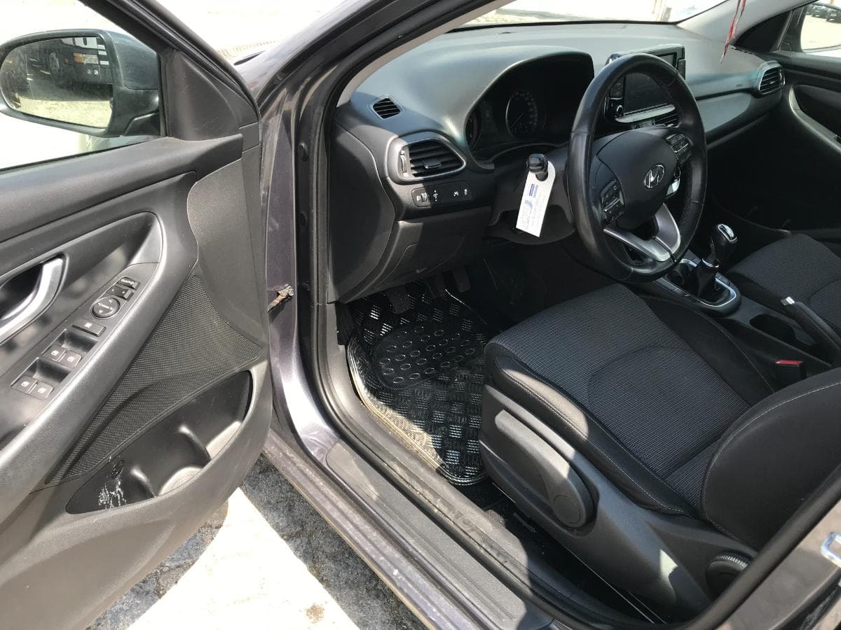 Hyundai i30 1.6 CDRI · Ano 2018 — imagen 20