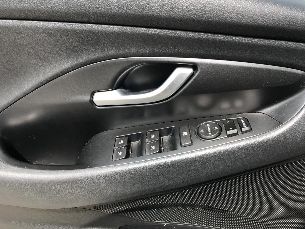 Hyundai i30 1.6 CDRI · Ano 2018 — imagen 34