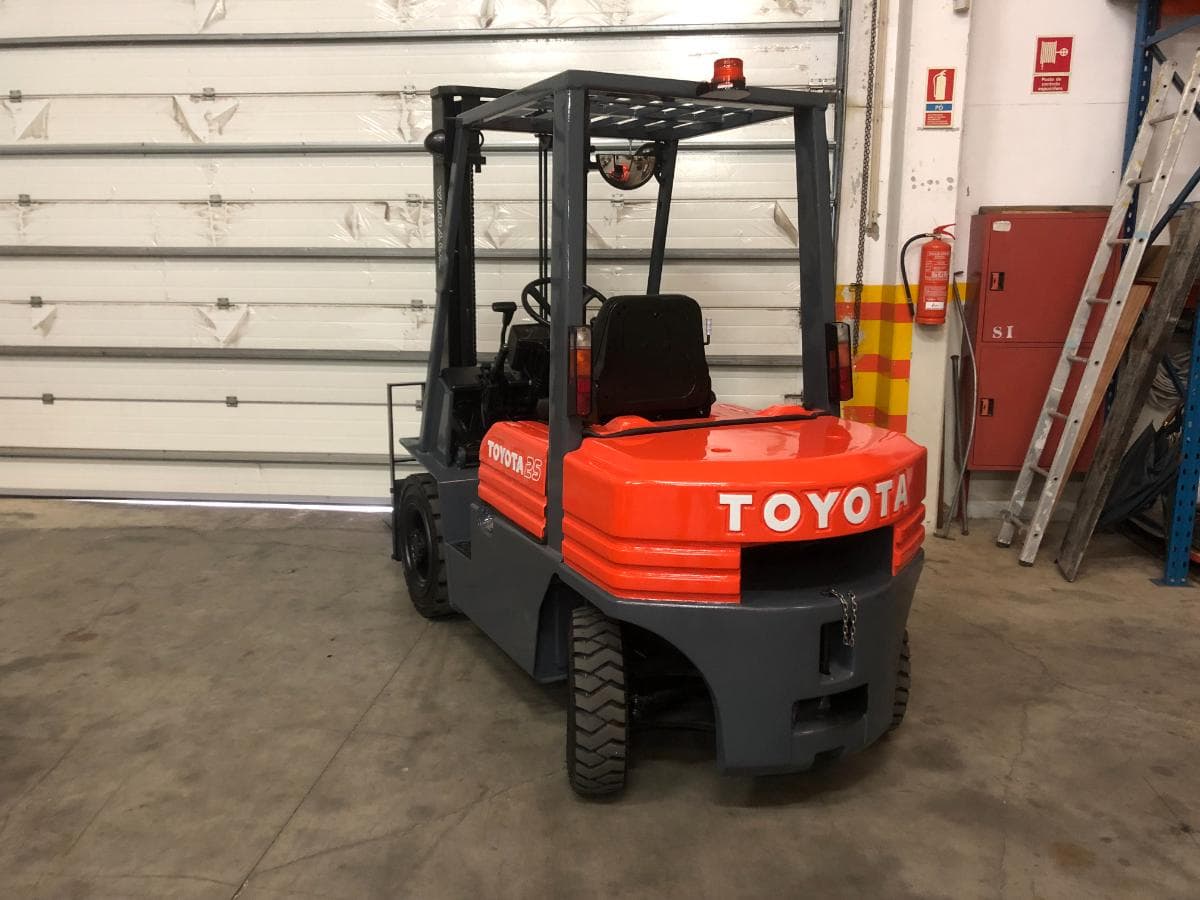 Empilhador Toyota 2500 KG — imagem 3