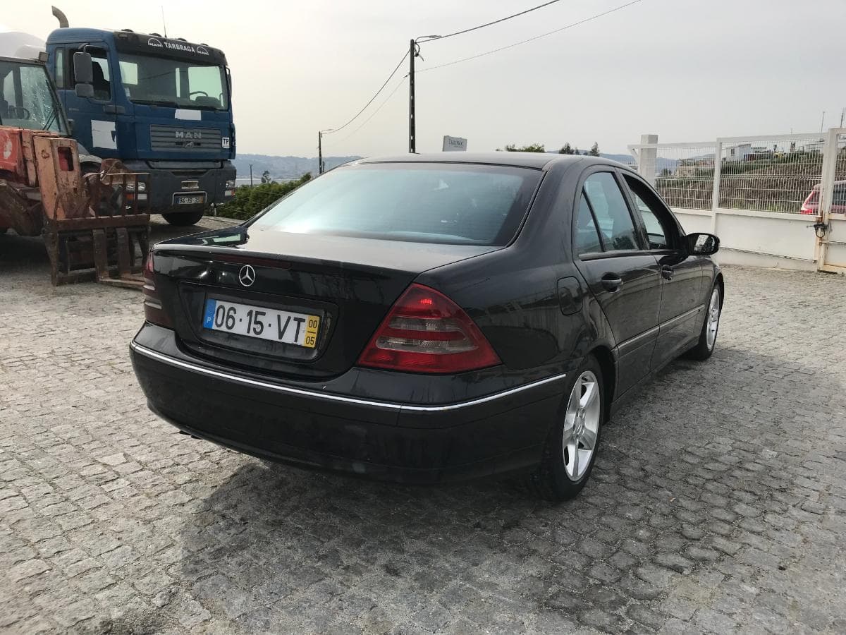 Mercedes-Benz C220 CDI · Ano 2000    06-15-VT — imagem 10