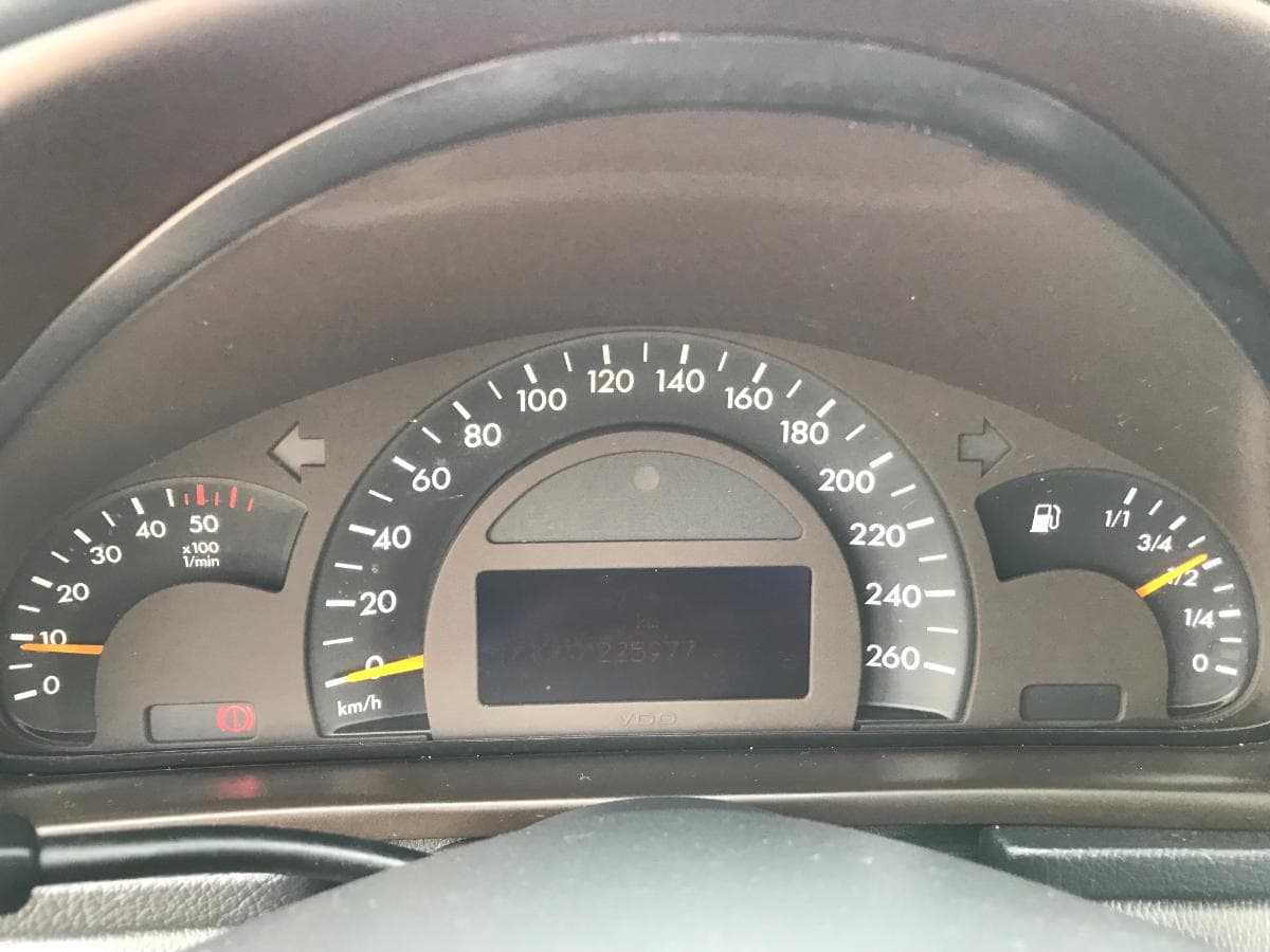 Mercedes-Benz C220 CDI · Ano 2000    06-15-VT — imagem 23