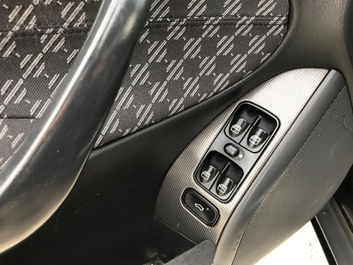 Mercedes-Benz C220 CDI · Ano 2000    06-15-VT — imagem 33