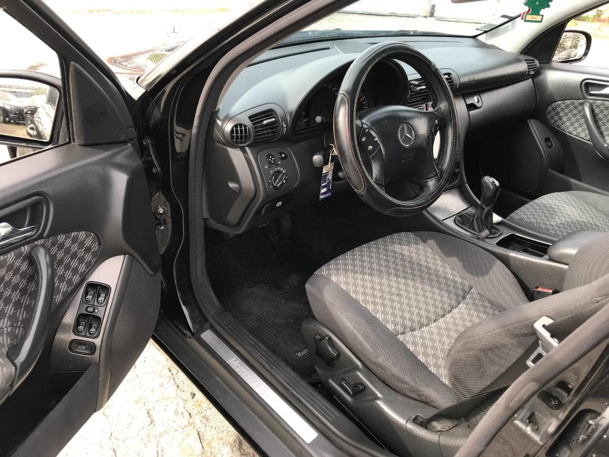 Mercedes-Benz C220 CDI · Ano 2000    06-15-VT — imagem 21