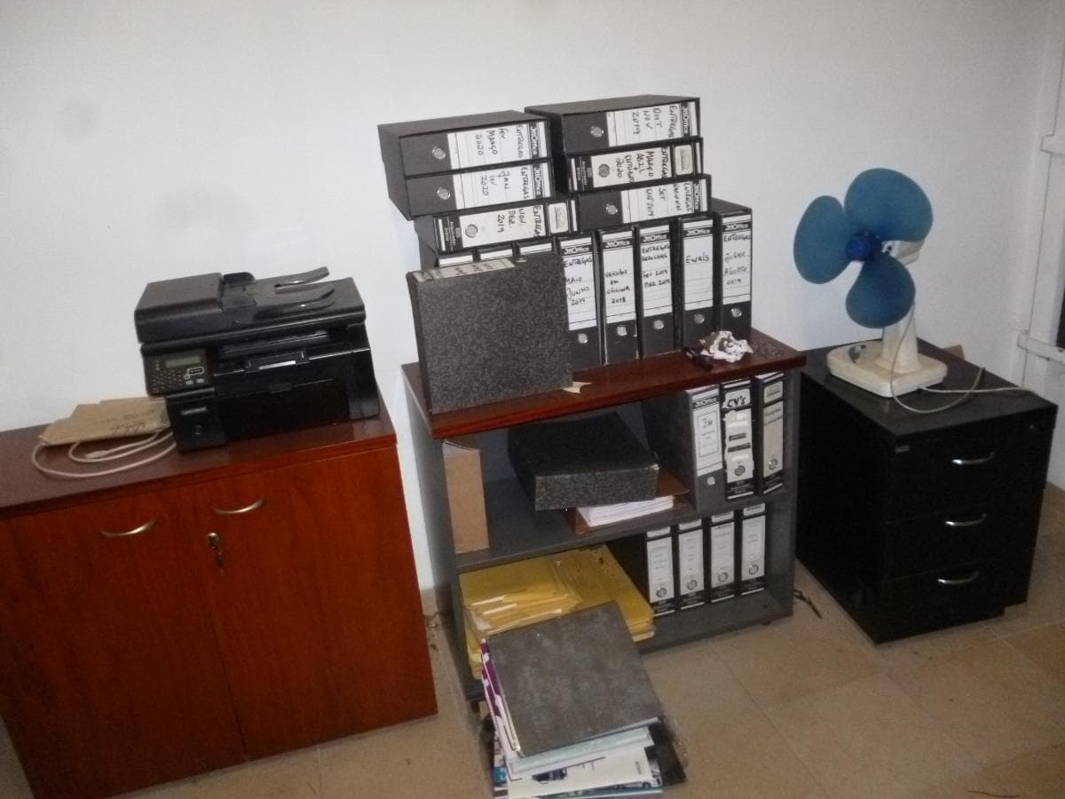 Equipamento de Escritório + Mobiliário Diverso — image 9