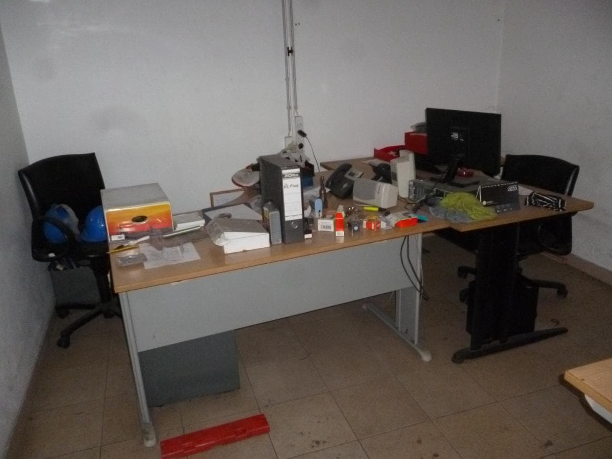 Equipamento de Escritório + Mobiliário Diverso — image 2