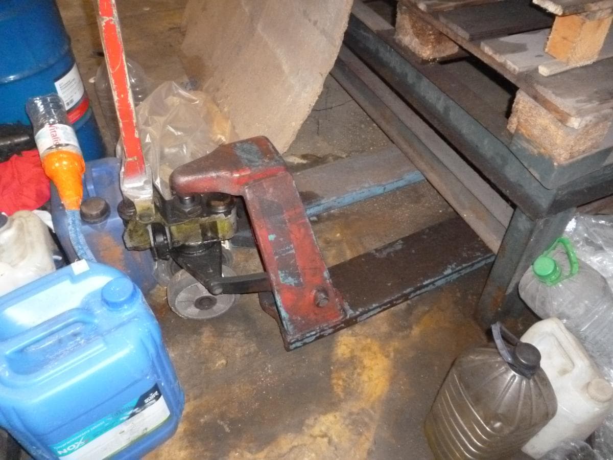 Porta-paletes + Stacker Elétrico  + Pneus — imagen 5