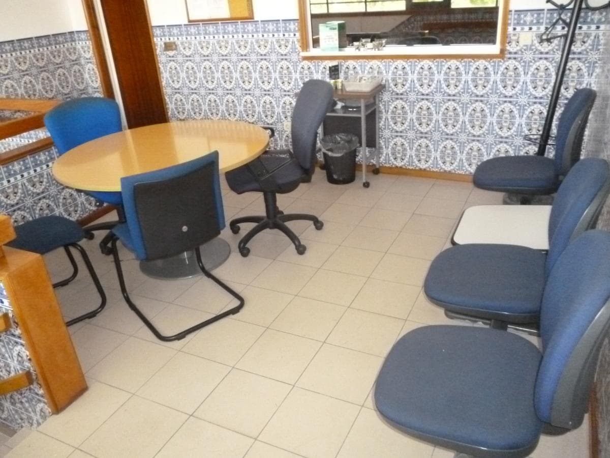 Equipamento de Escritório + Mobiliário Diverso — image 4