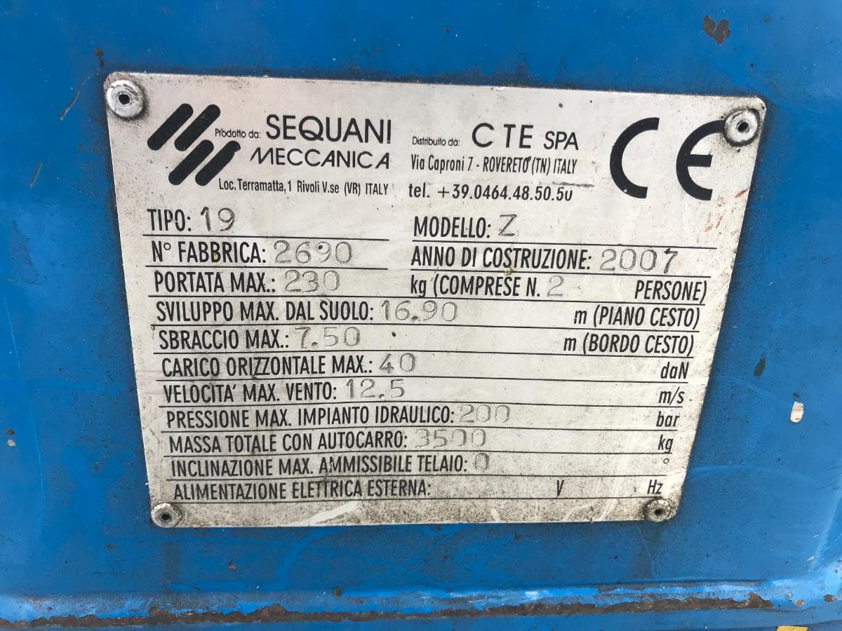 Nissan Cabstar F24.35 com Plataforma Elevatória Sequani CTE Z19 — imagem 11