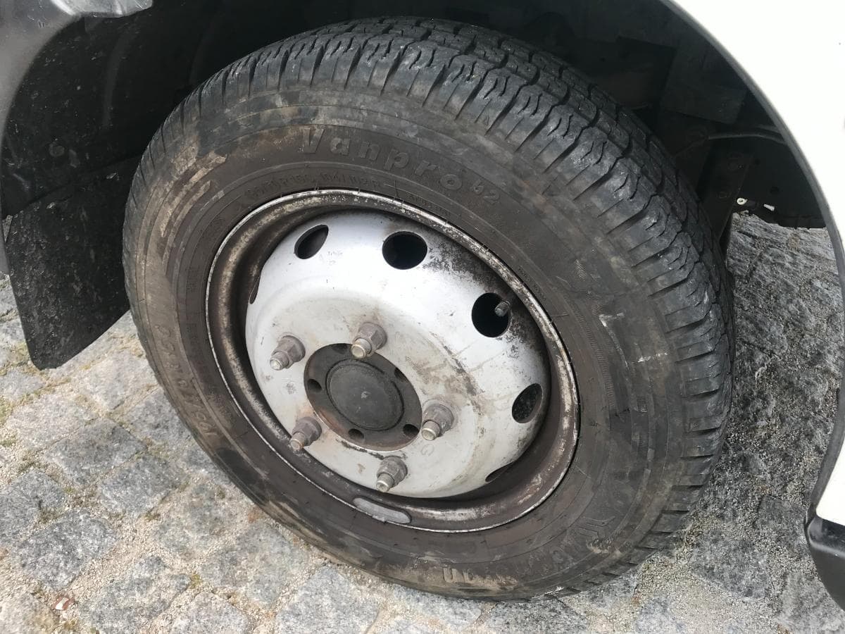 Nissan Cabstar F24.35 com Plataforma Elevatória Sequani CTE Z19 — imagem 13