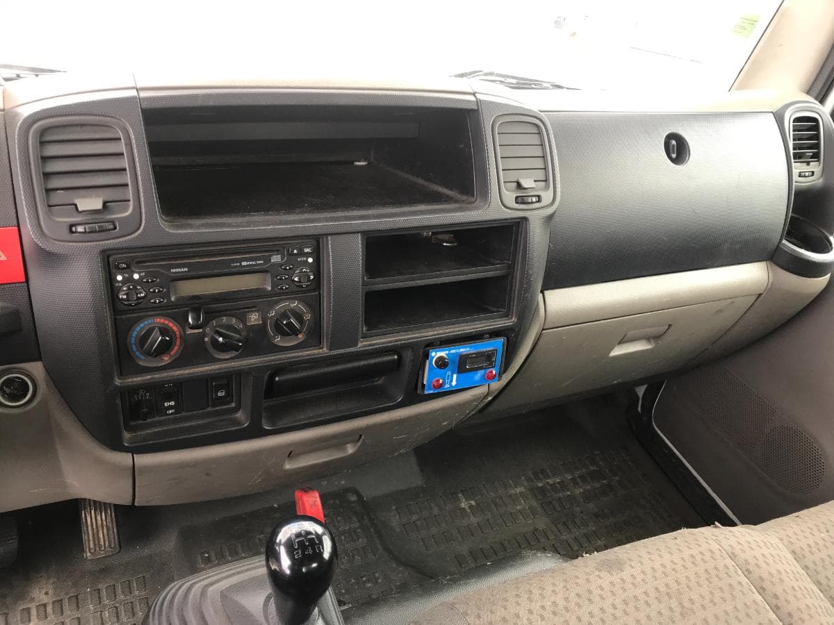 Nissan Cabstar F24.35 com Plataforma Elevatória Sequani CTE Z19 — imagem 24