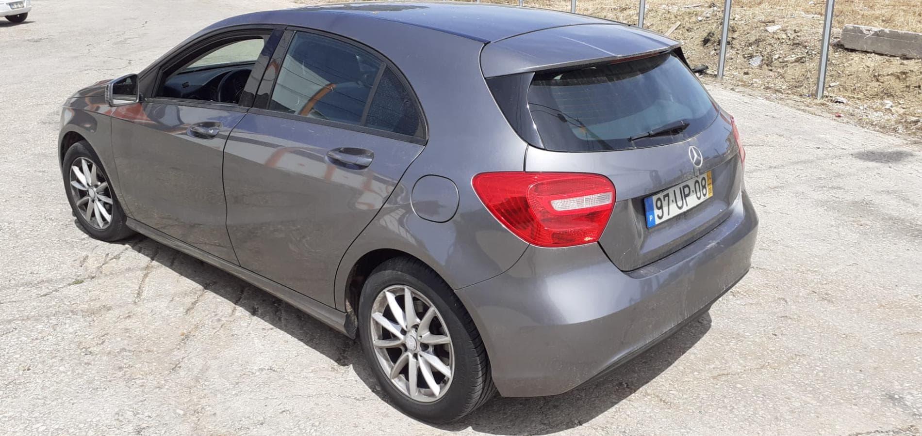 Mercedes-Benz A180 CDI · Ano 2014 — imagem 9