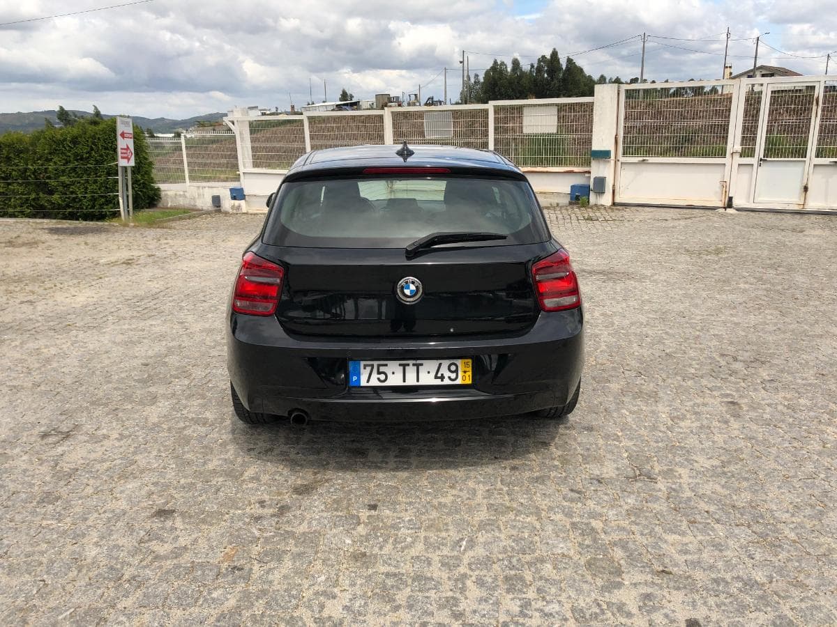 BMW 116D Coupé · Ano 2015 — imagem 6