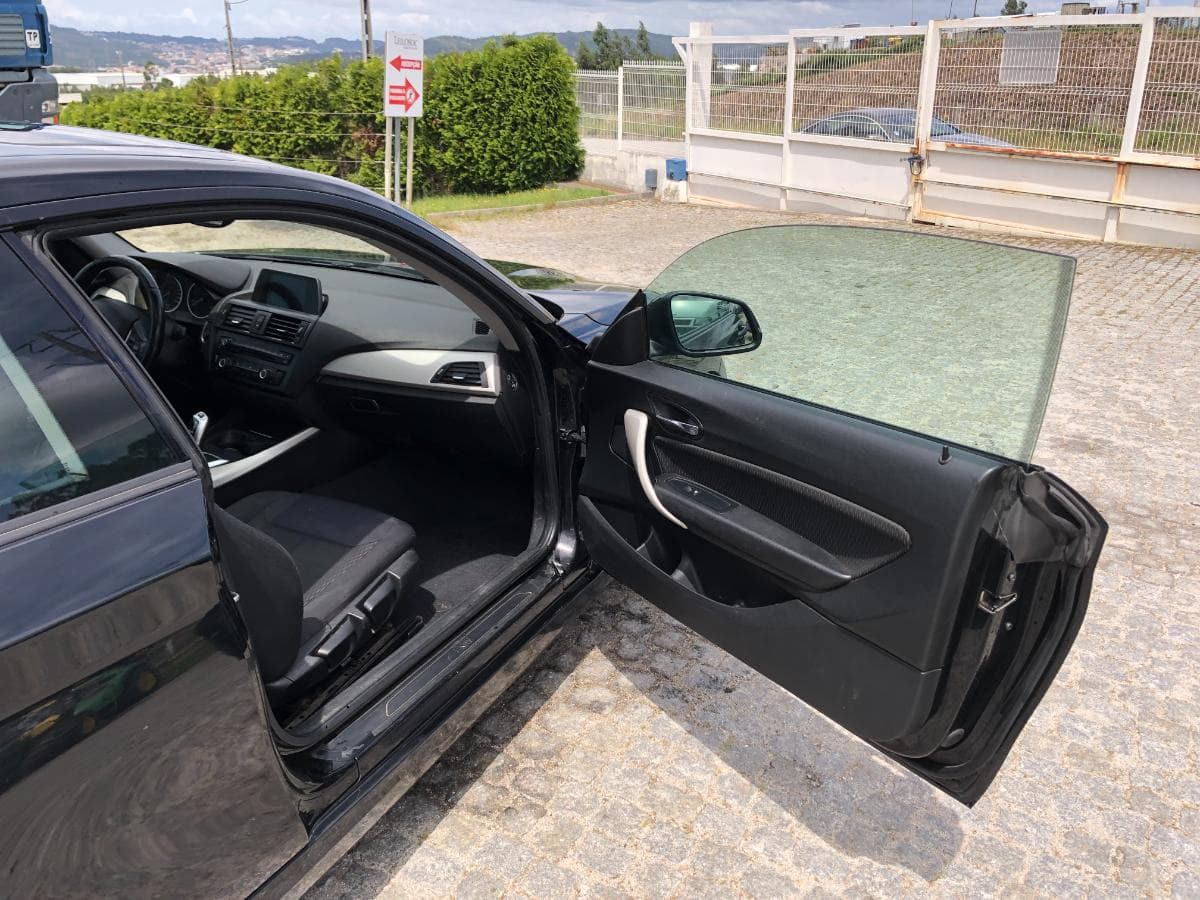 BMW 116D Coupé · Ano 2015 — imagem 21