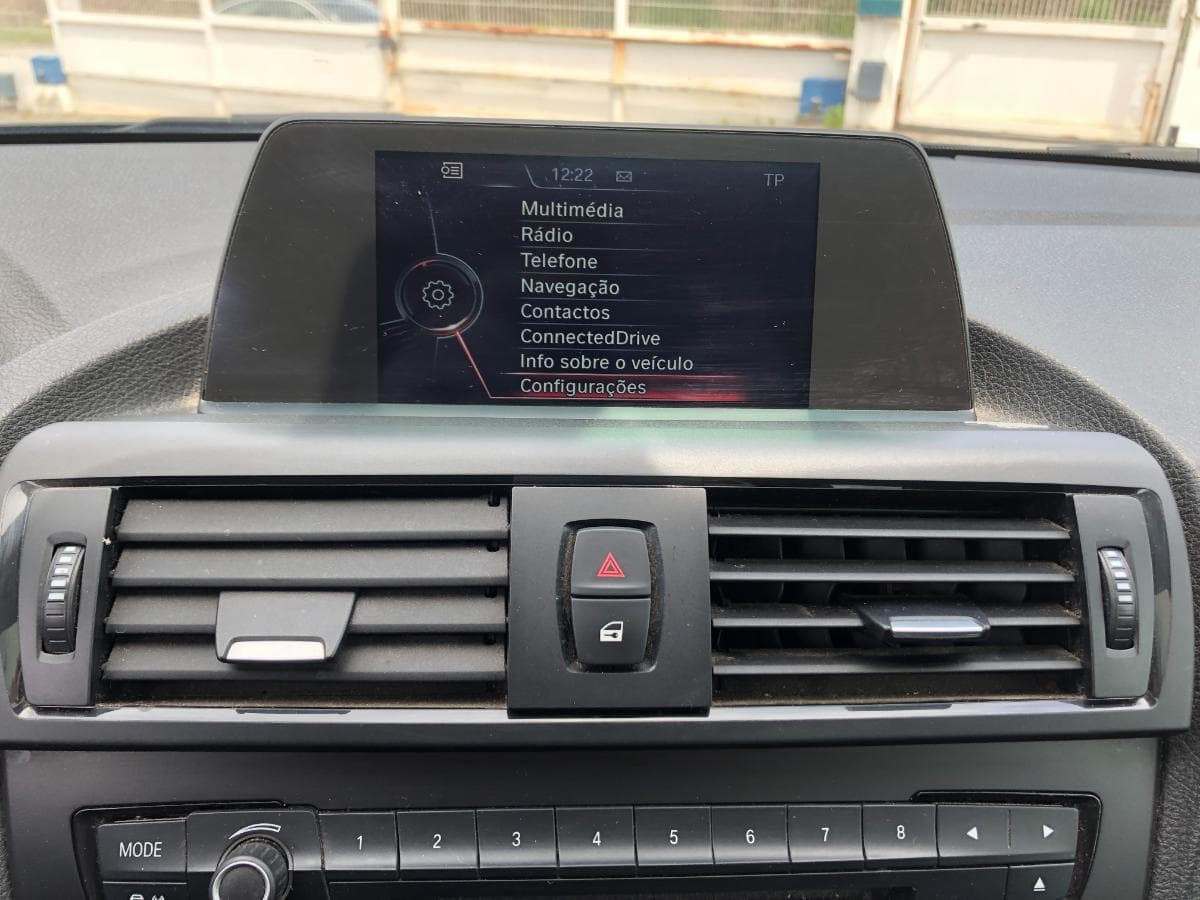 BMW 116D Coupé · Ano 2015 — imagem 28
