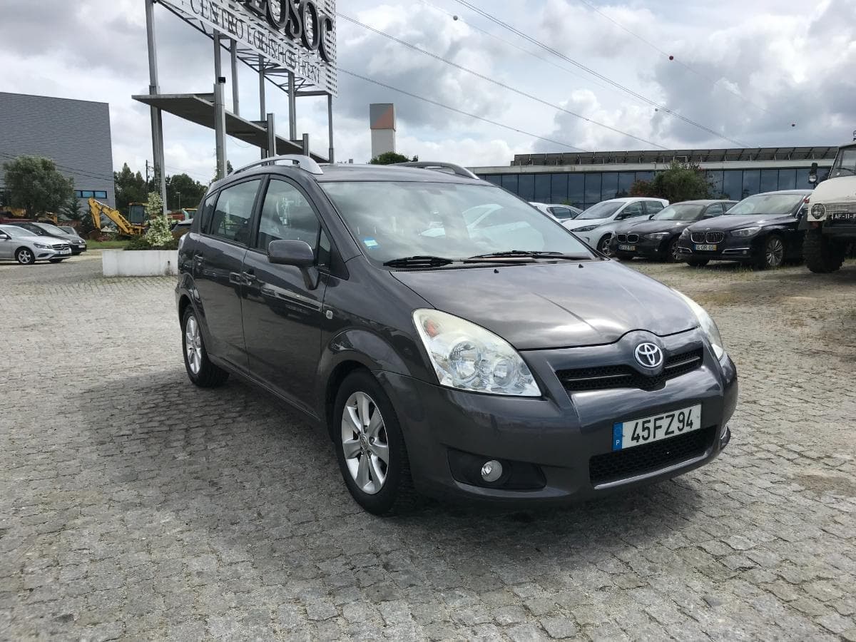 Toyota Corolla Verso 2.2 D4-D · Ano 2008 — imagen 1