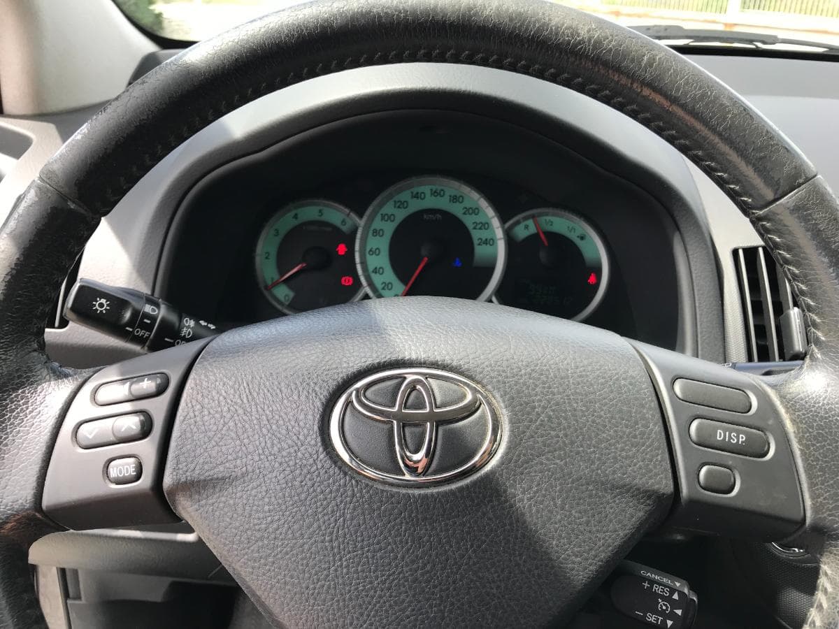 Toyota Corolla Verso 2.2 D4-D · Ano 2008 — imagen 29