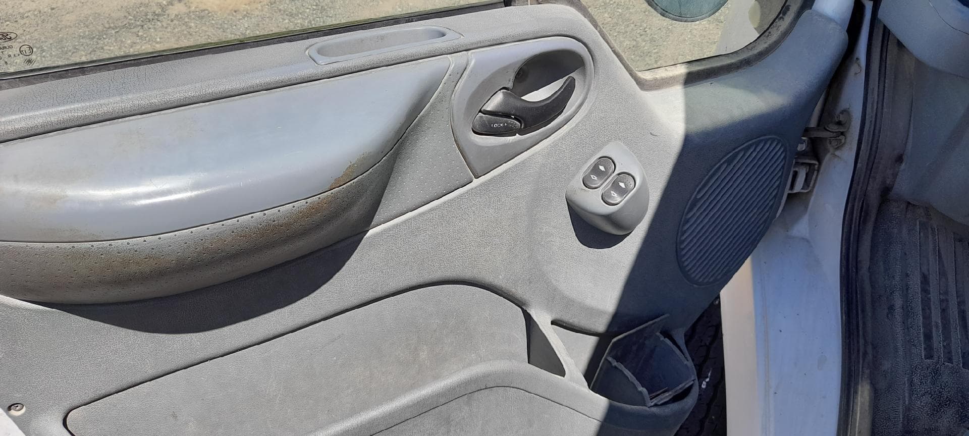 Ford Transit 115 T280 — imagem 5