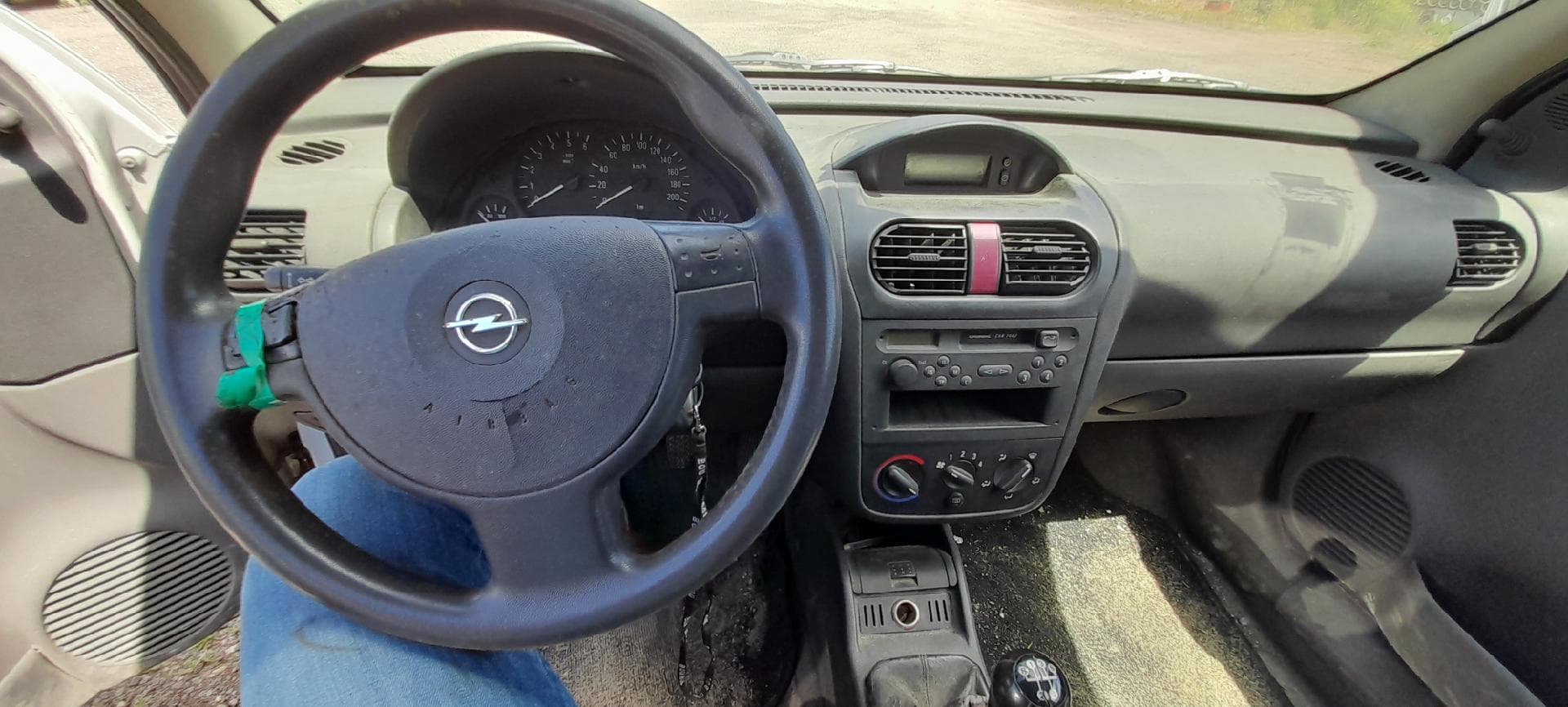 Opel Corsa C Van — imagem 11