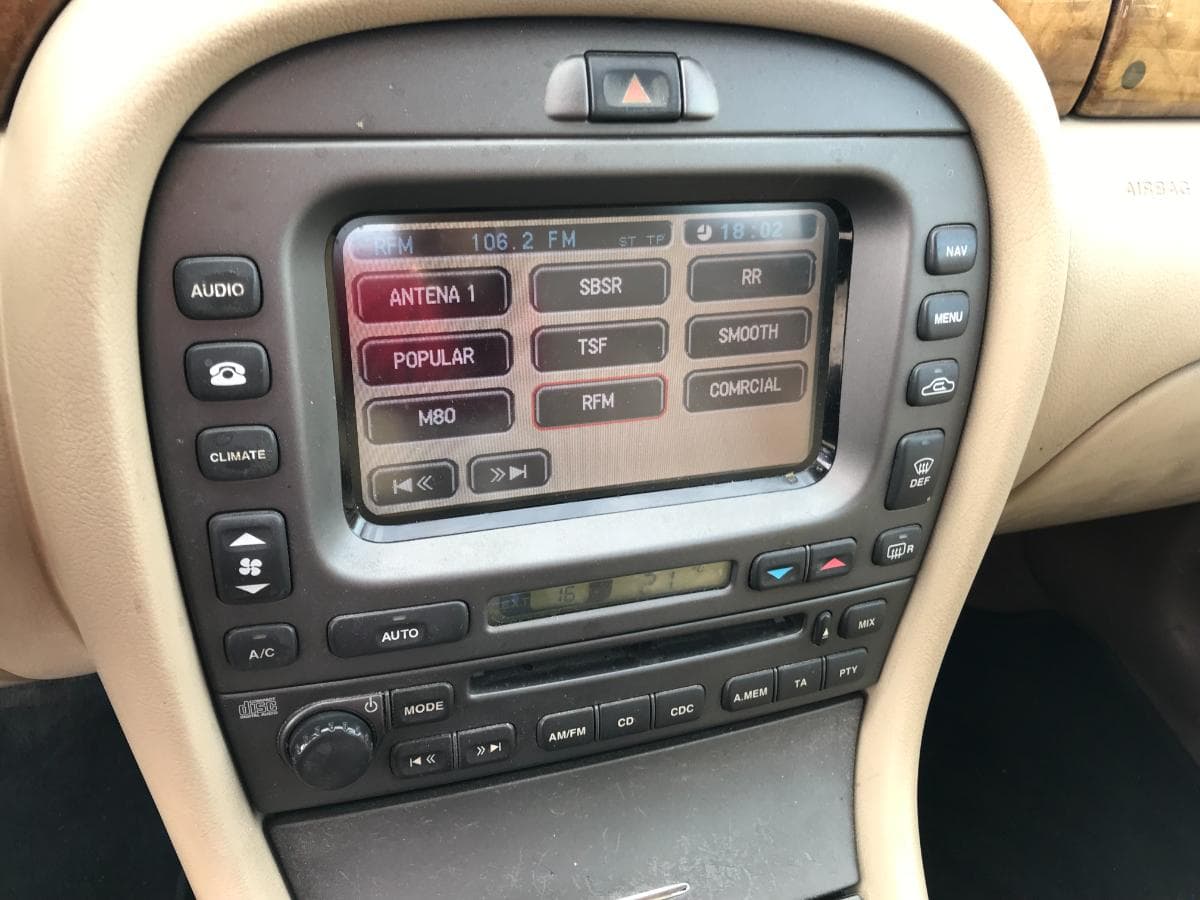 Jaguar X-Type 2.0D Estate · Ano 2004 — imagem 23