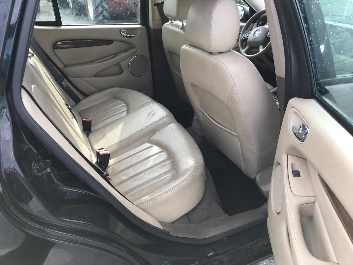 Jaguar X-Type 2.0D Estate · Ano 2004 — imagem 26