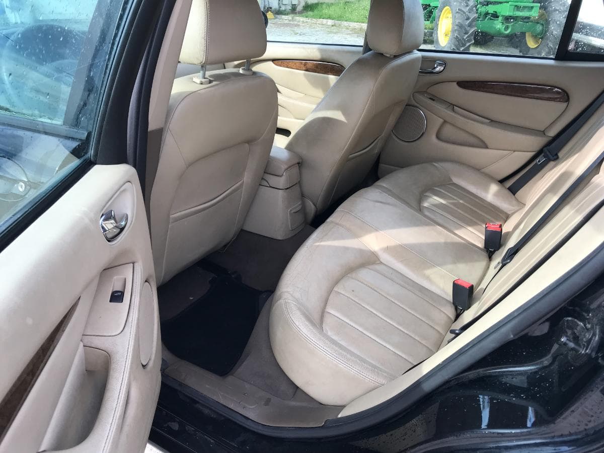 Jaguar X-Type 2.0D Estate · Ano 2004 — imagem 31