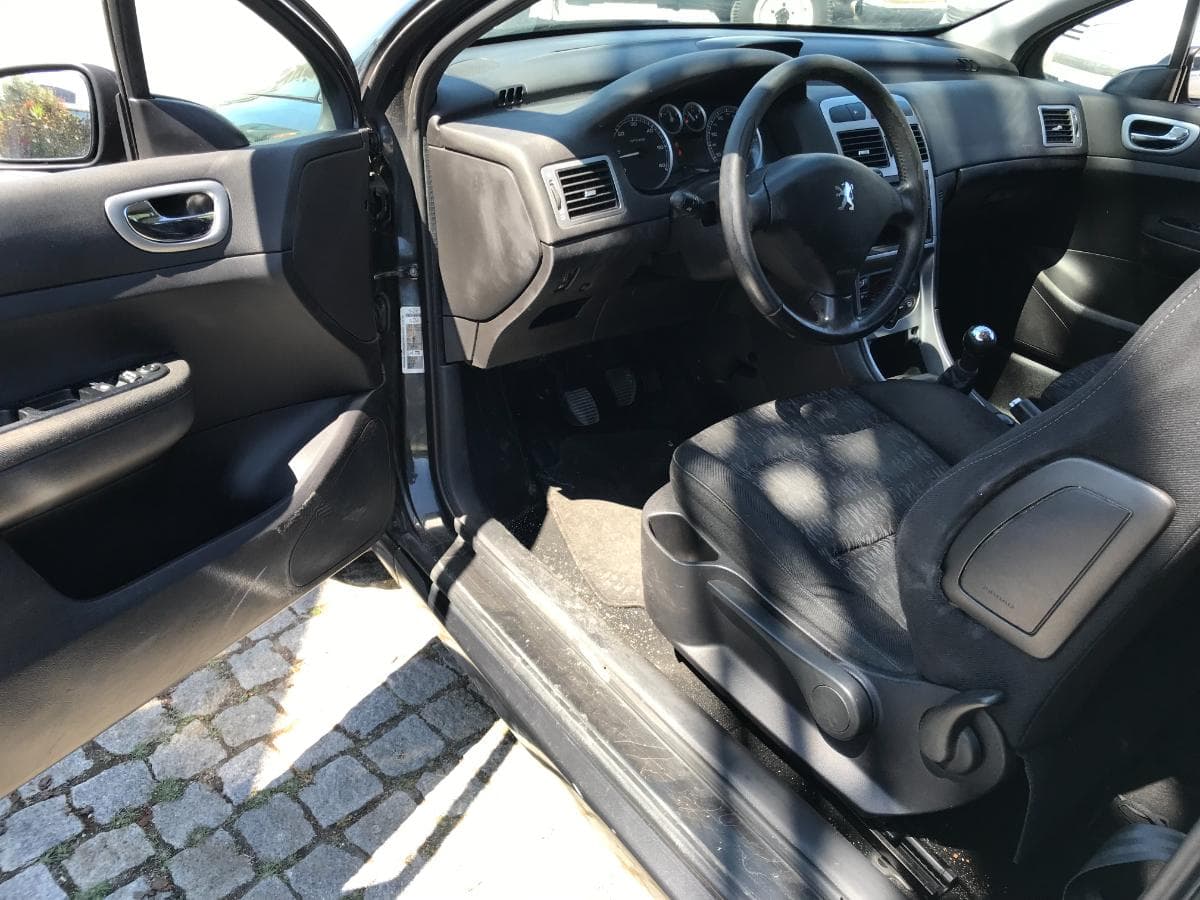 Peugeot 307 1.6HDI · Ano 2005 — imagen 18
