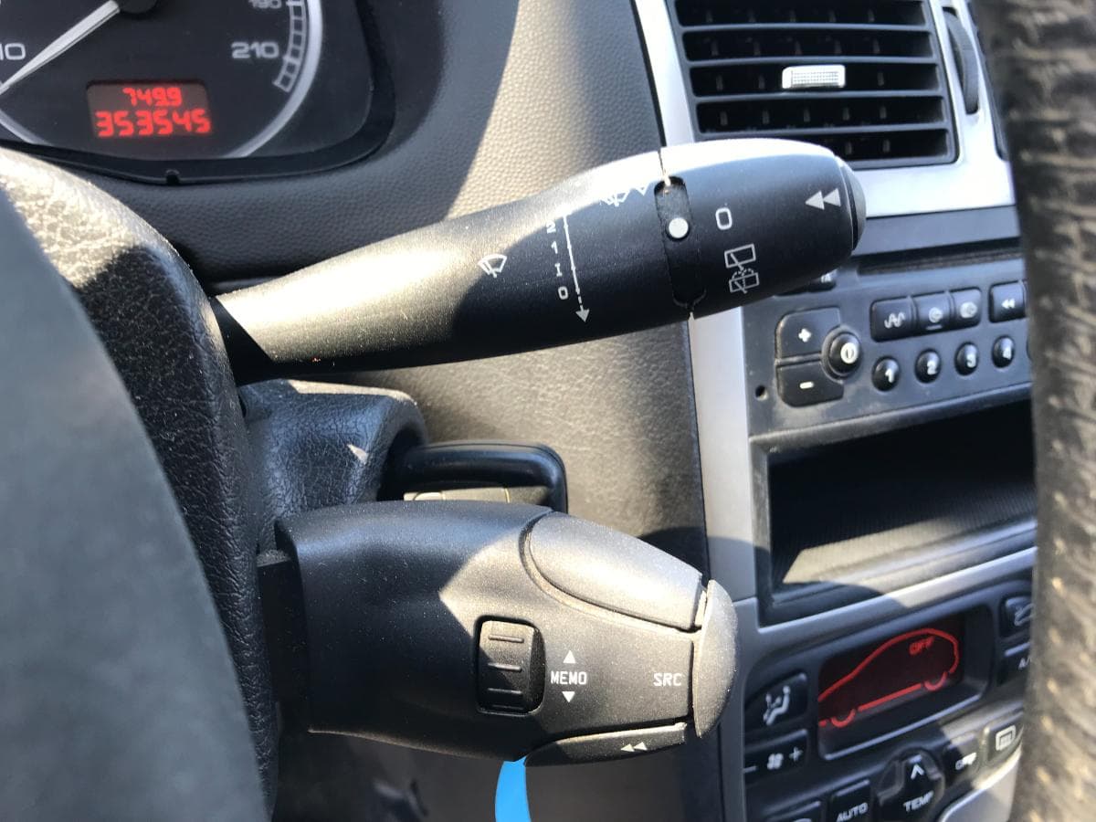 Peugeot 307 1.6HDI · Ano 2005 — imagen 28
