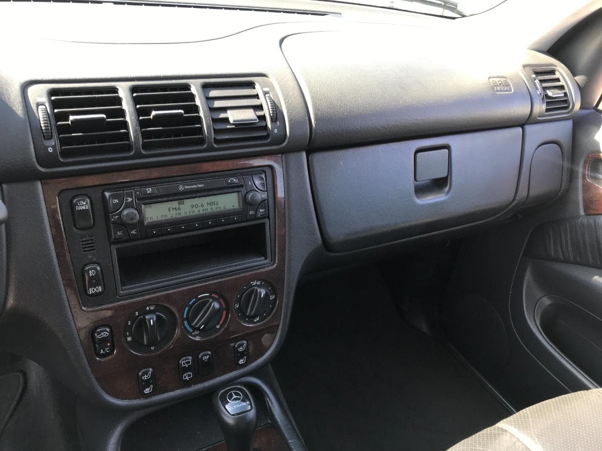 Mercedes-Benz ML 270CDI · Ano 2000 — imagem 17