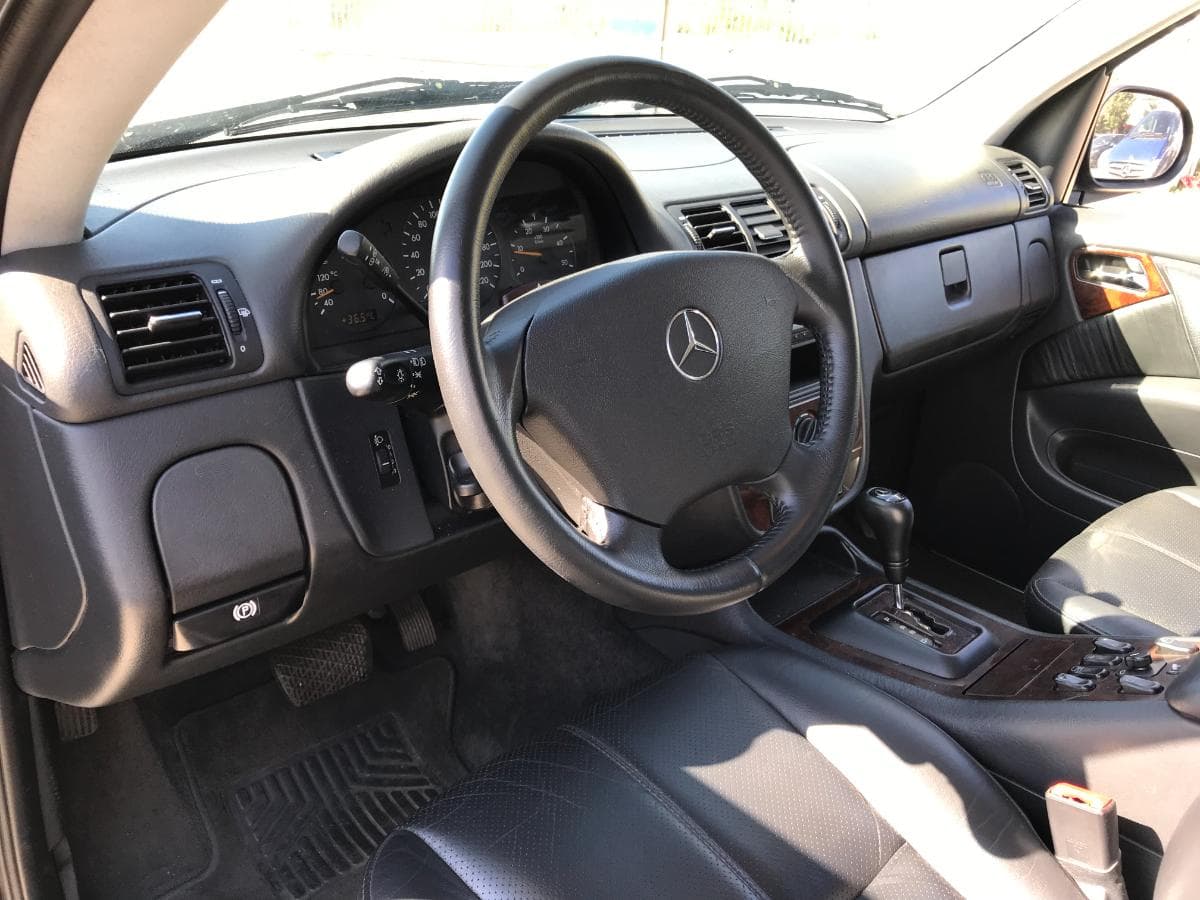 Mercedes-Benz ML 270CDI · Ano 2000 — imagem 22