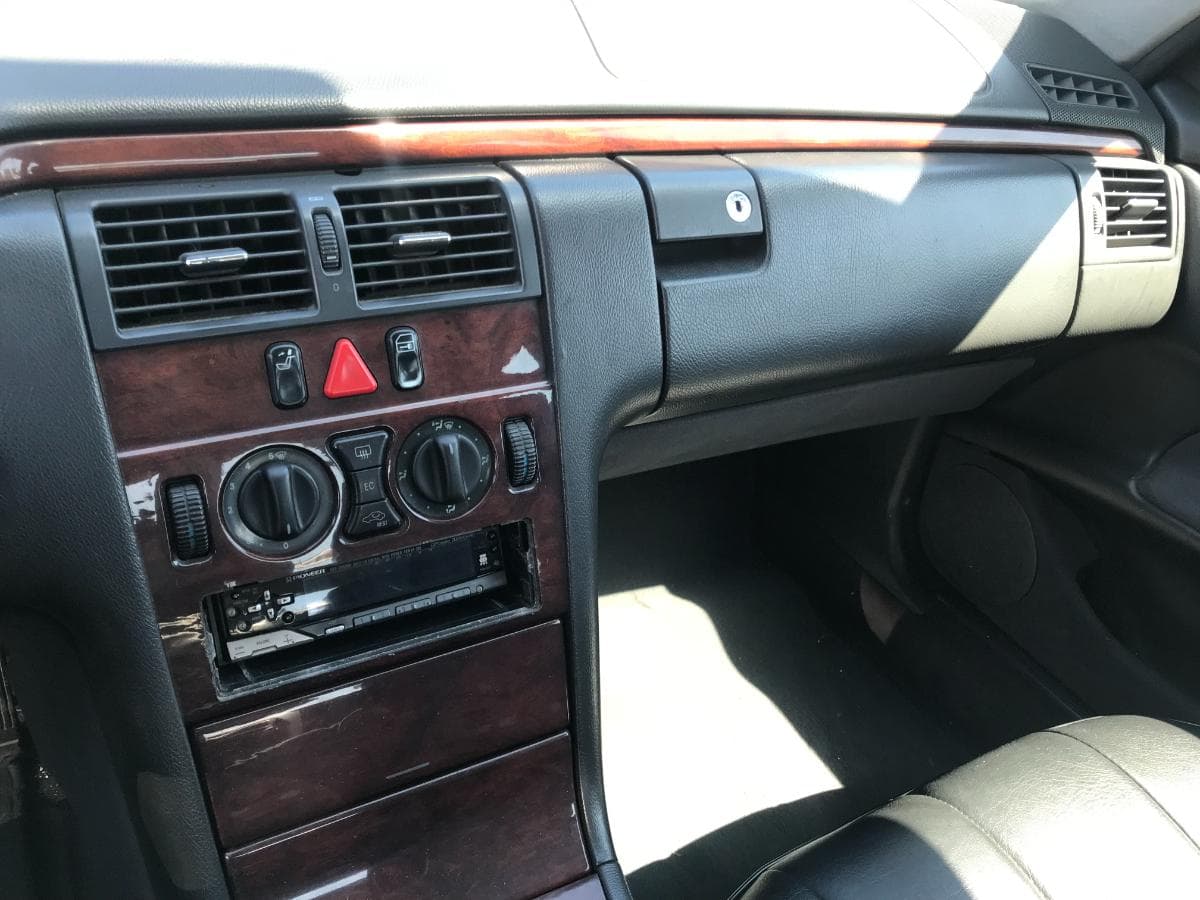 Mercedes-Benz E220 CDI · Ano 2001 — imagem 22