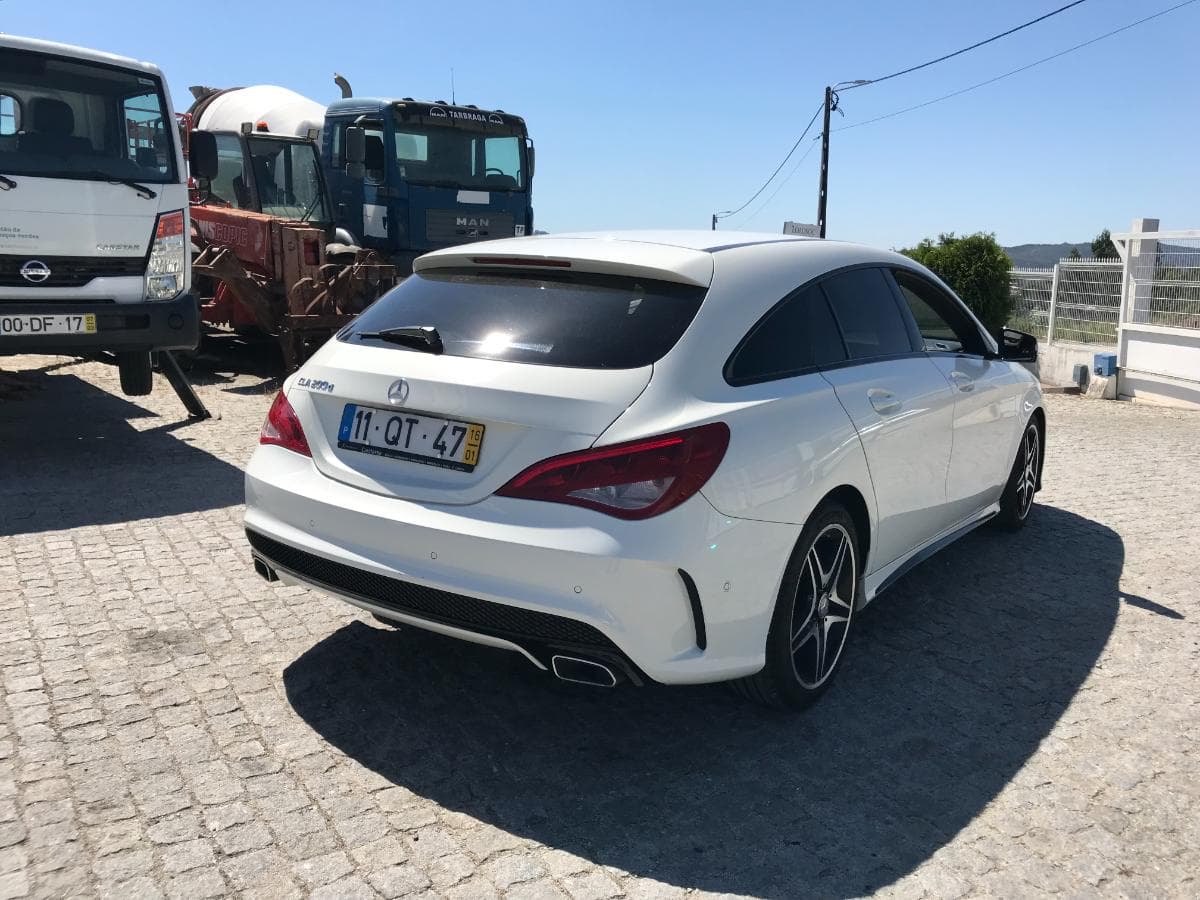 Mercedes-Benz CLA 200D Bluetec AMG · Ano 2016 — imagen 4