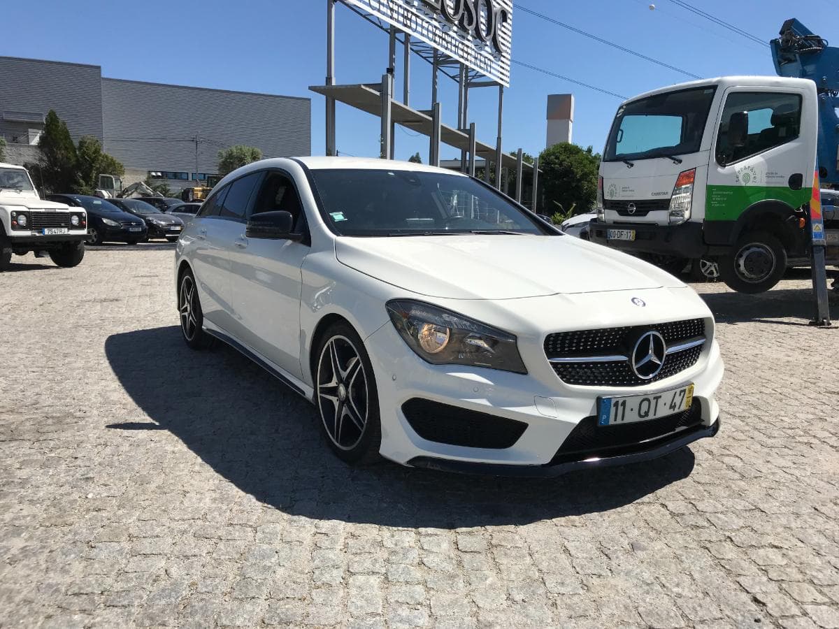 Mercedes-Benz CLA 200D Bluetec AMG · Ano 2016 — imagen 1