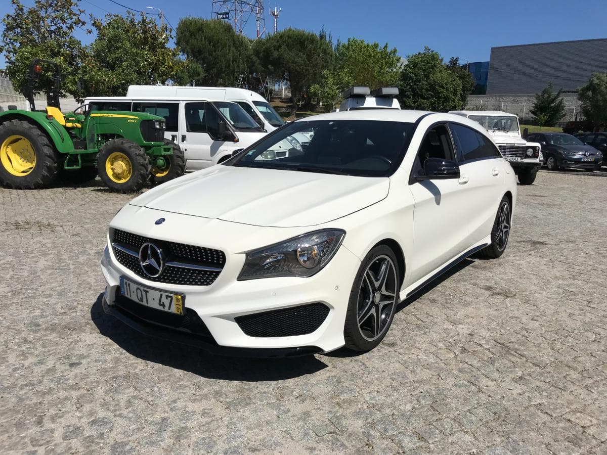 Mercedes-Benz CLA 200D Bluetec AMG · Ano 2016 — imagen 3