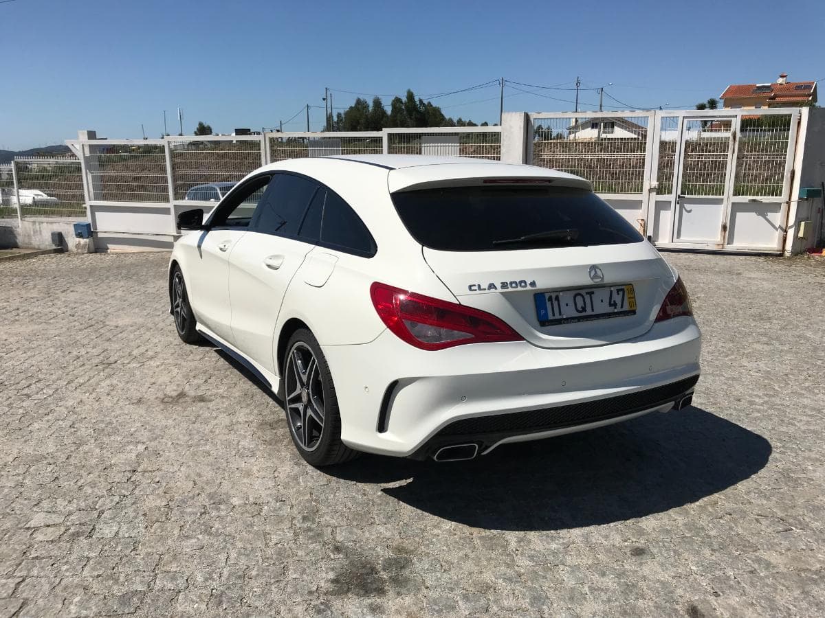 Mercedes-Benz CLA 200D Bluetec AMG · Ano 2016 — imagen 6