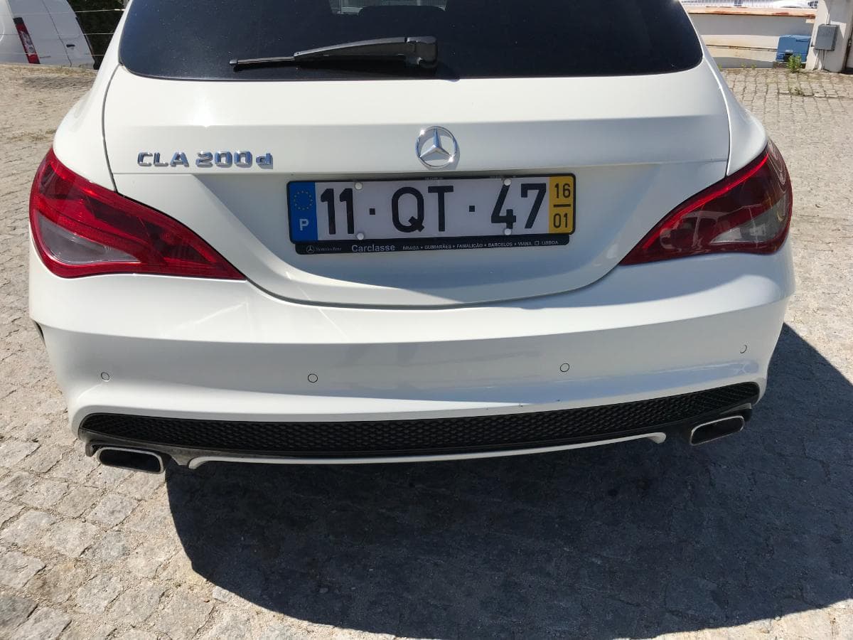 Mercedes-Benz CLA 200D Bluetec AMG · Ano 2016 — imagen 7