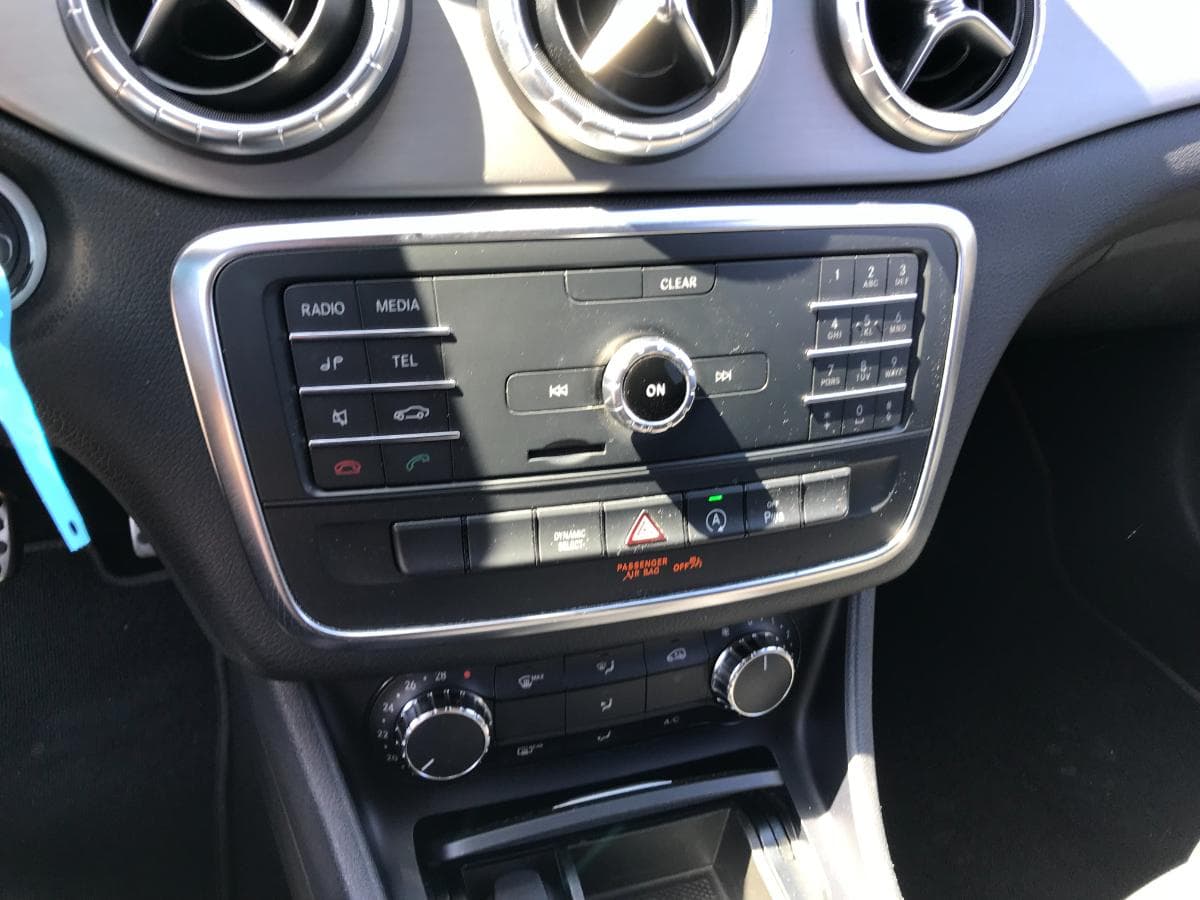 Mercedes-Benz CLA 200D Bluetec AMG · Ano 2016 — imagen 28