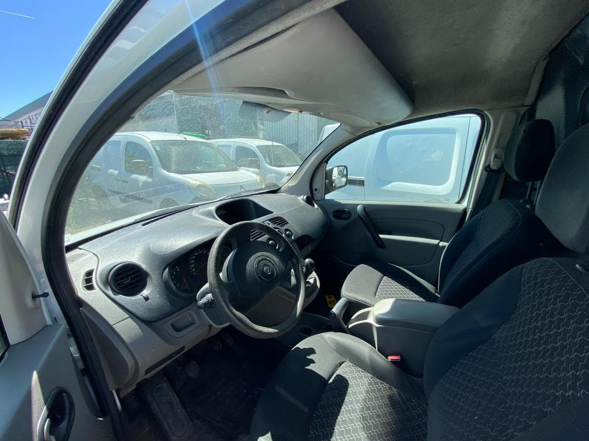RENAULT KANGOO CONFORT — imagem 7