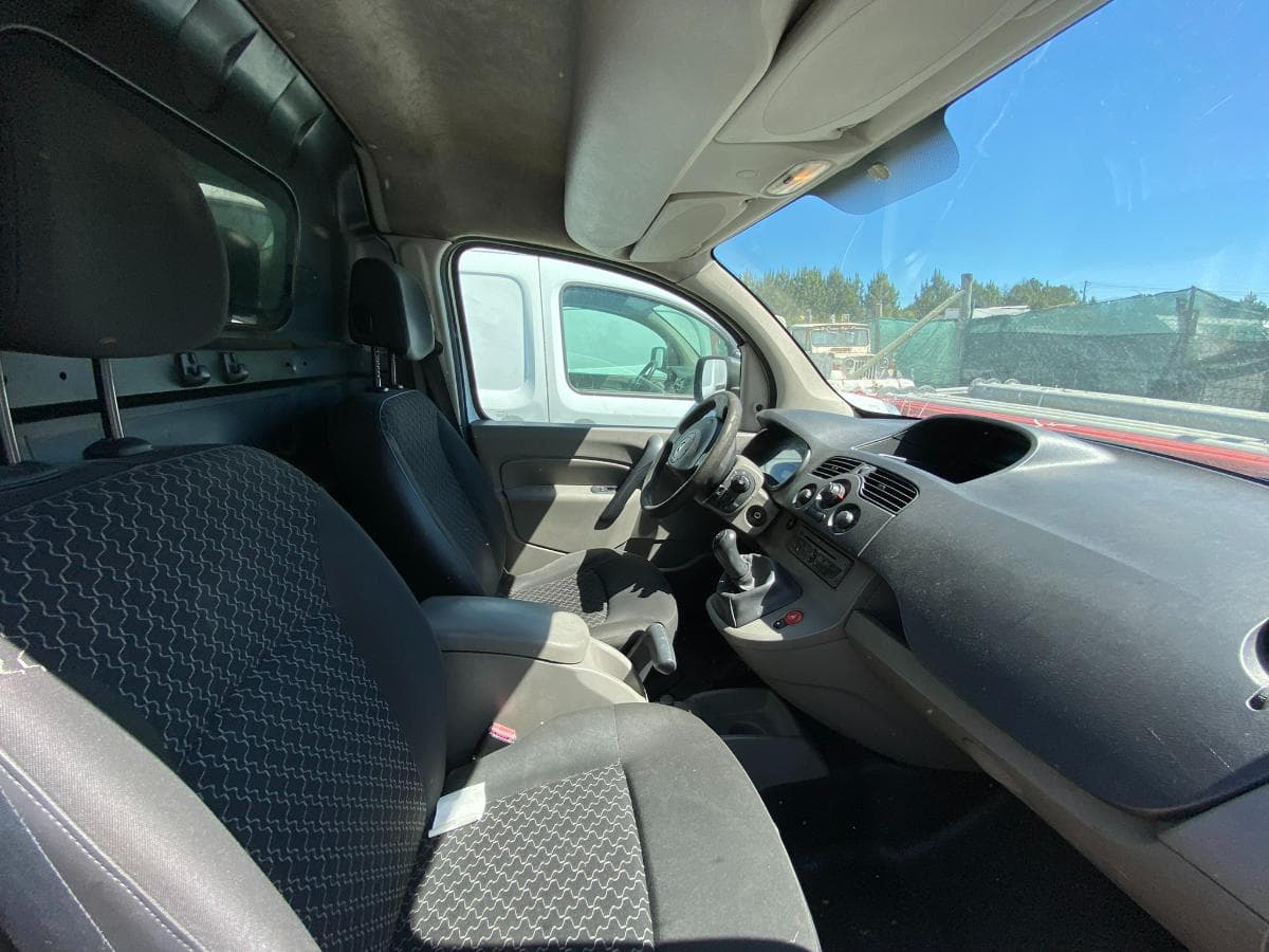 RENAULT KANGOO CONFORT — imagem 9