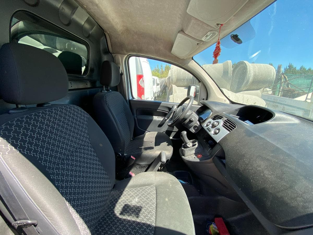 RENAULT KANGOO CONFORT — imagem 7