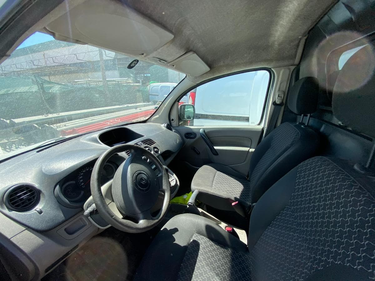 RENAULT KANGOO CONFORT — imagem 6