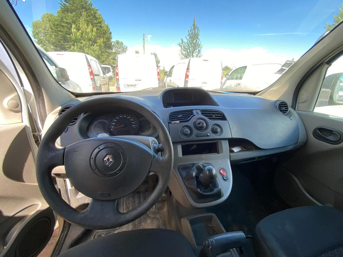 RENAULT KANGOO CONFORT — imagem 4