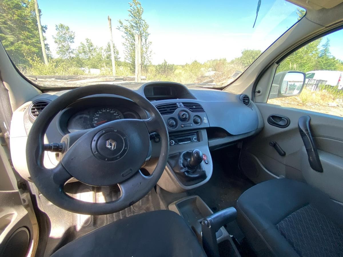 RENAULT KANGOO CONFORT — imagem 11