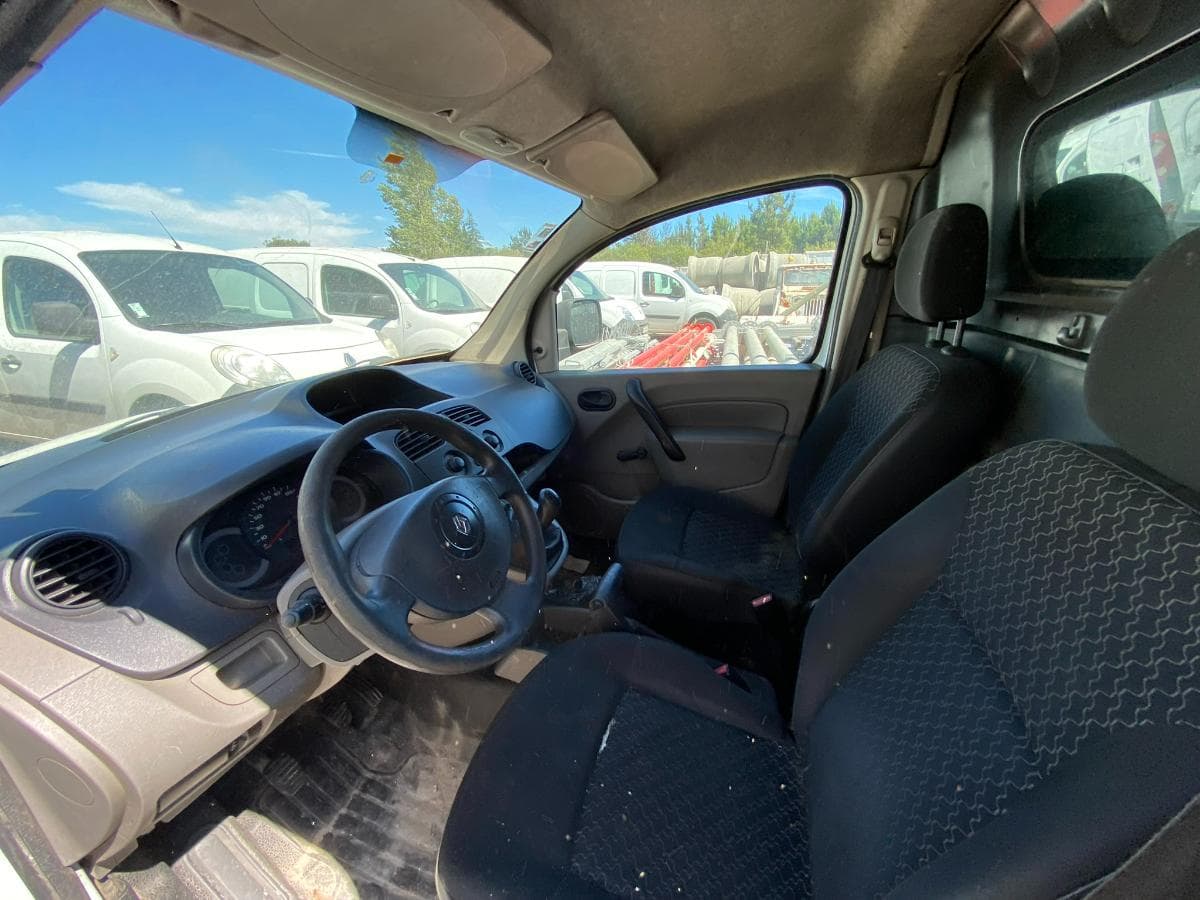 RENAULT KANGOO CONFORT — imagem 8