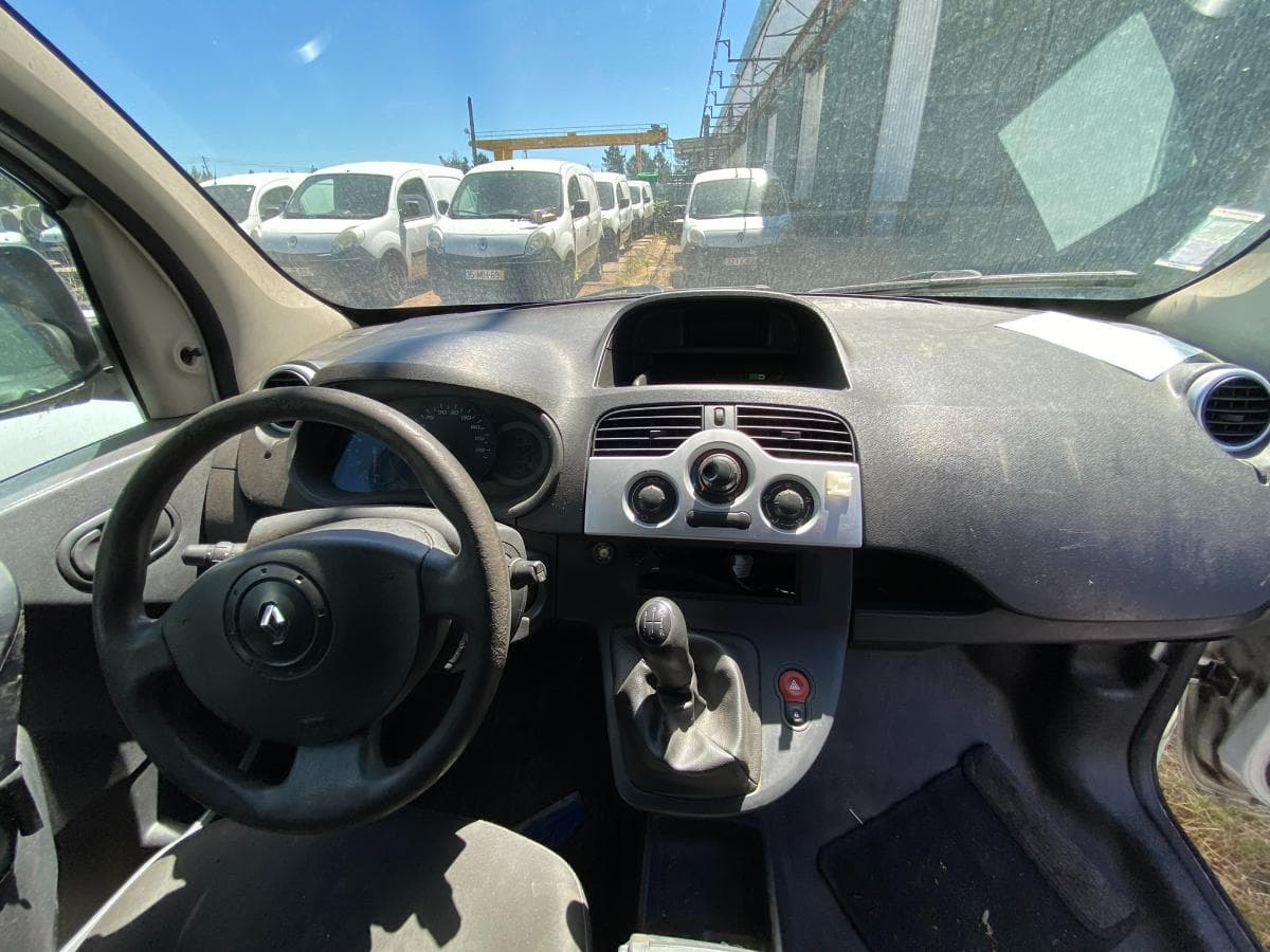 RENAULT KANGOO CONFORT — imagem 4